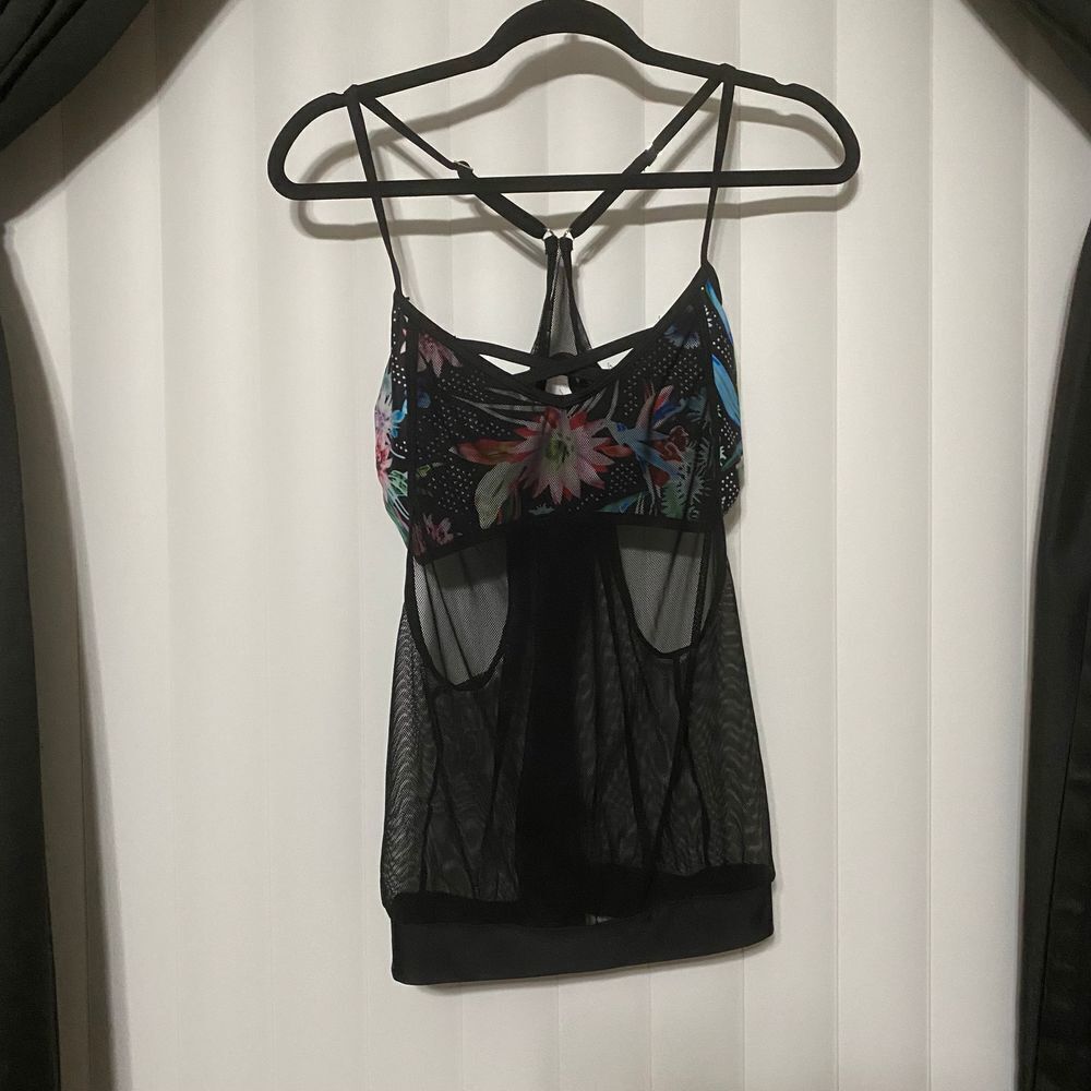 Women's Built-In Bra 2 In 1 Tank Black Floral
